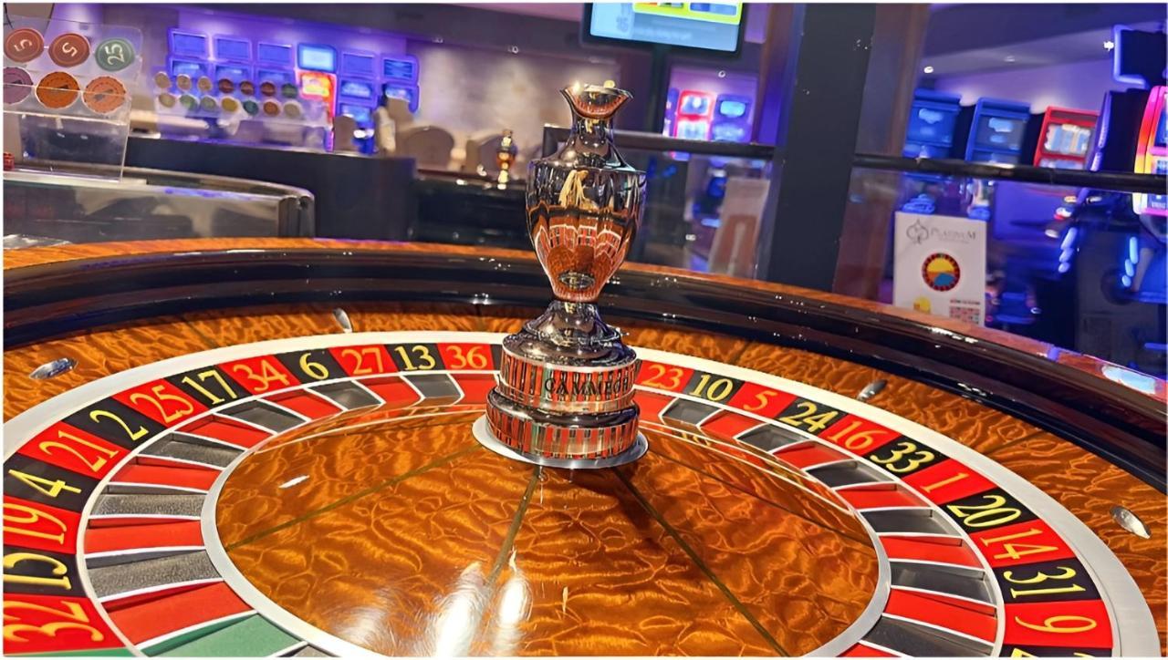 Platinum Hotel And Casino บันสโก ภายนอก รูปภาพ