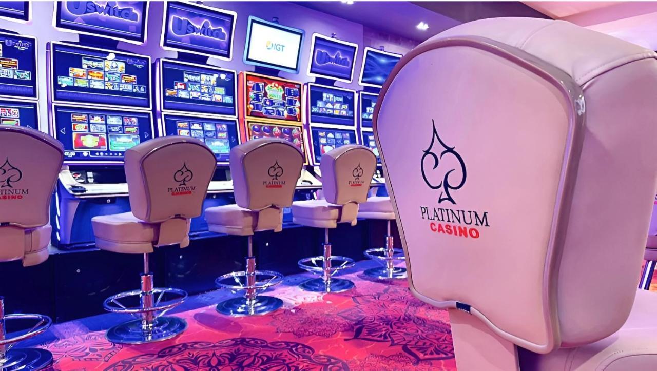 Platinum Hotel And Casino บันสโก ภายนอก รูปภาพ